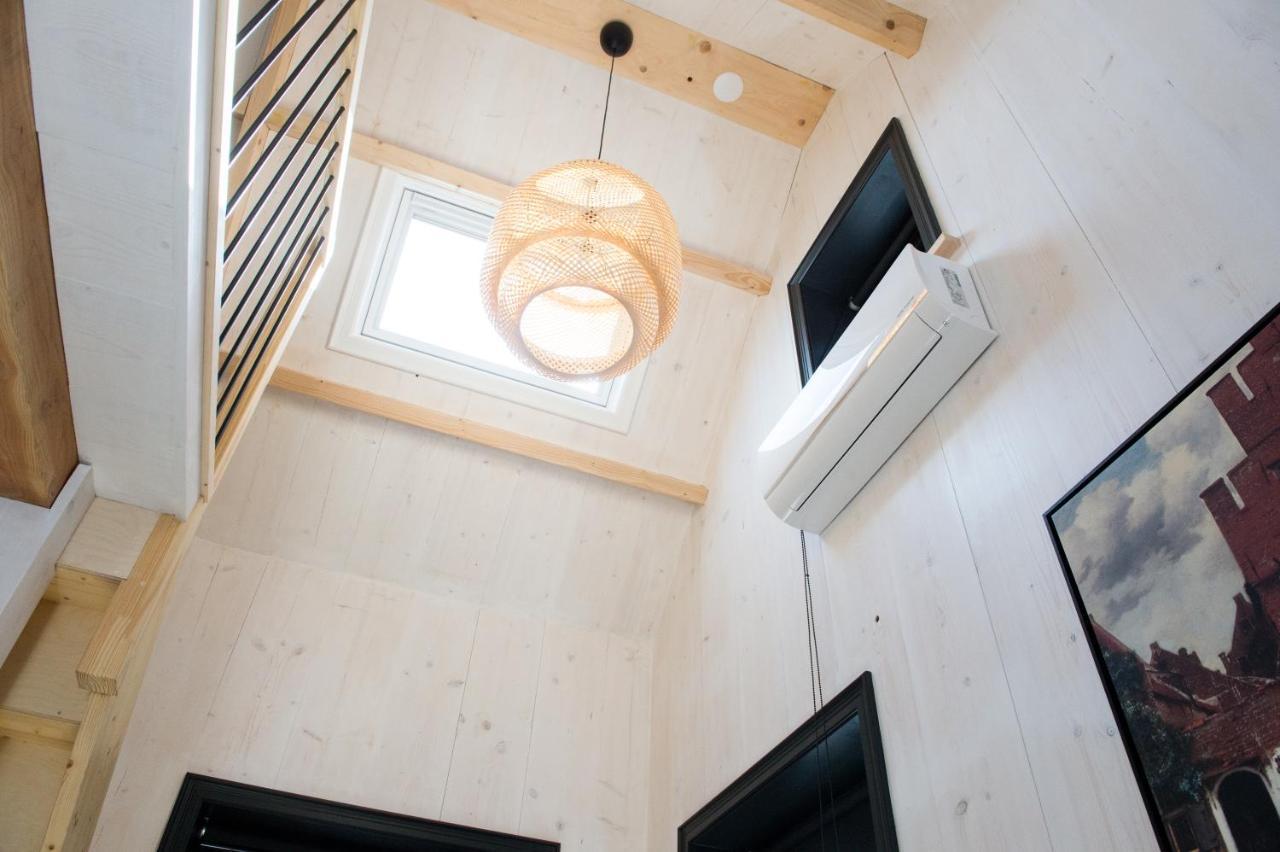 Luxury Chalets Моникендам Екстериор снимка