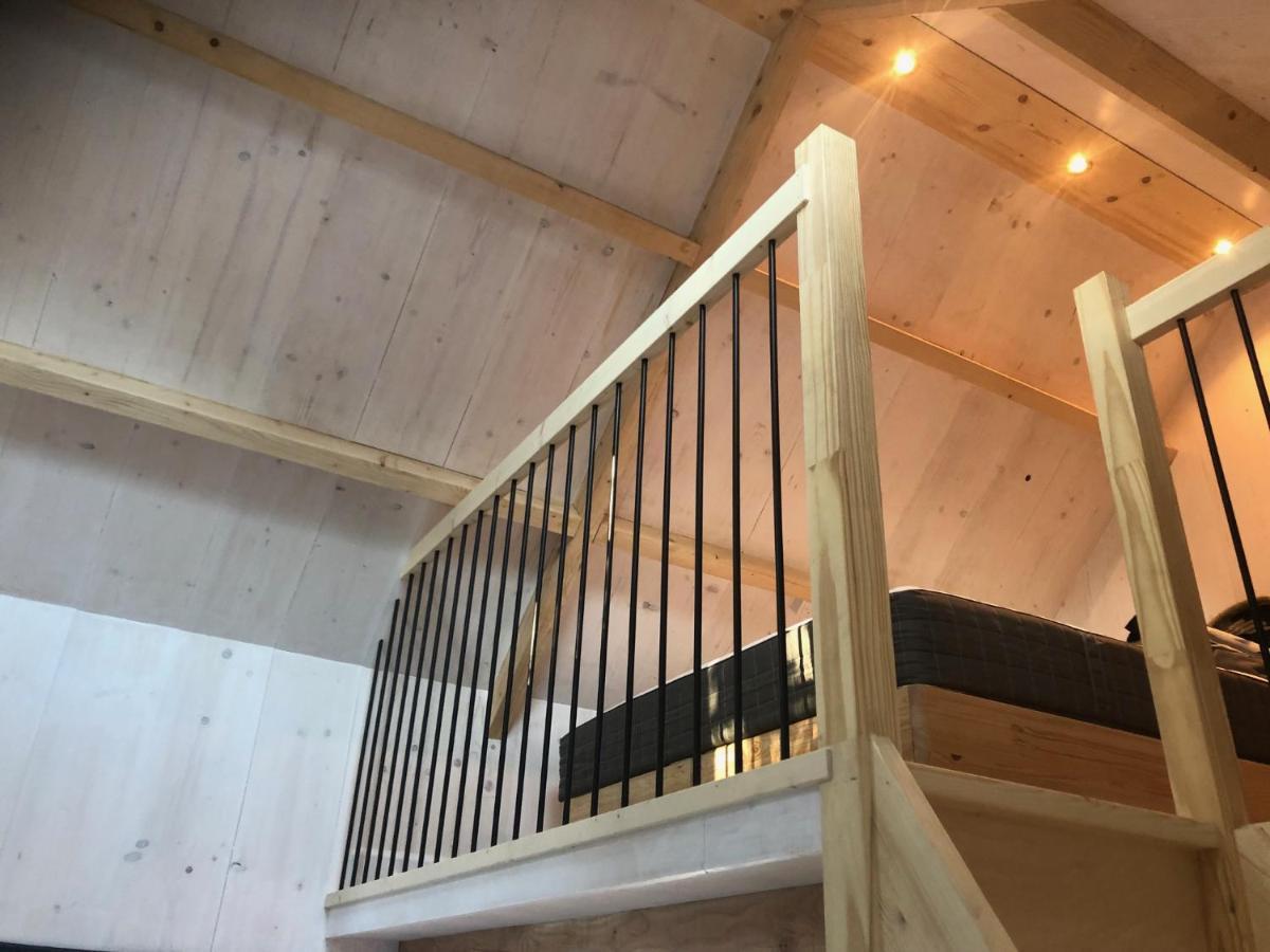 Luxury Chalets Моникендам Екстериор снимка