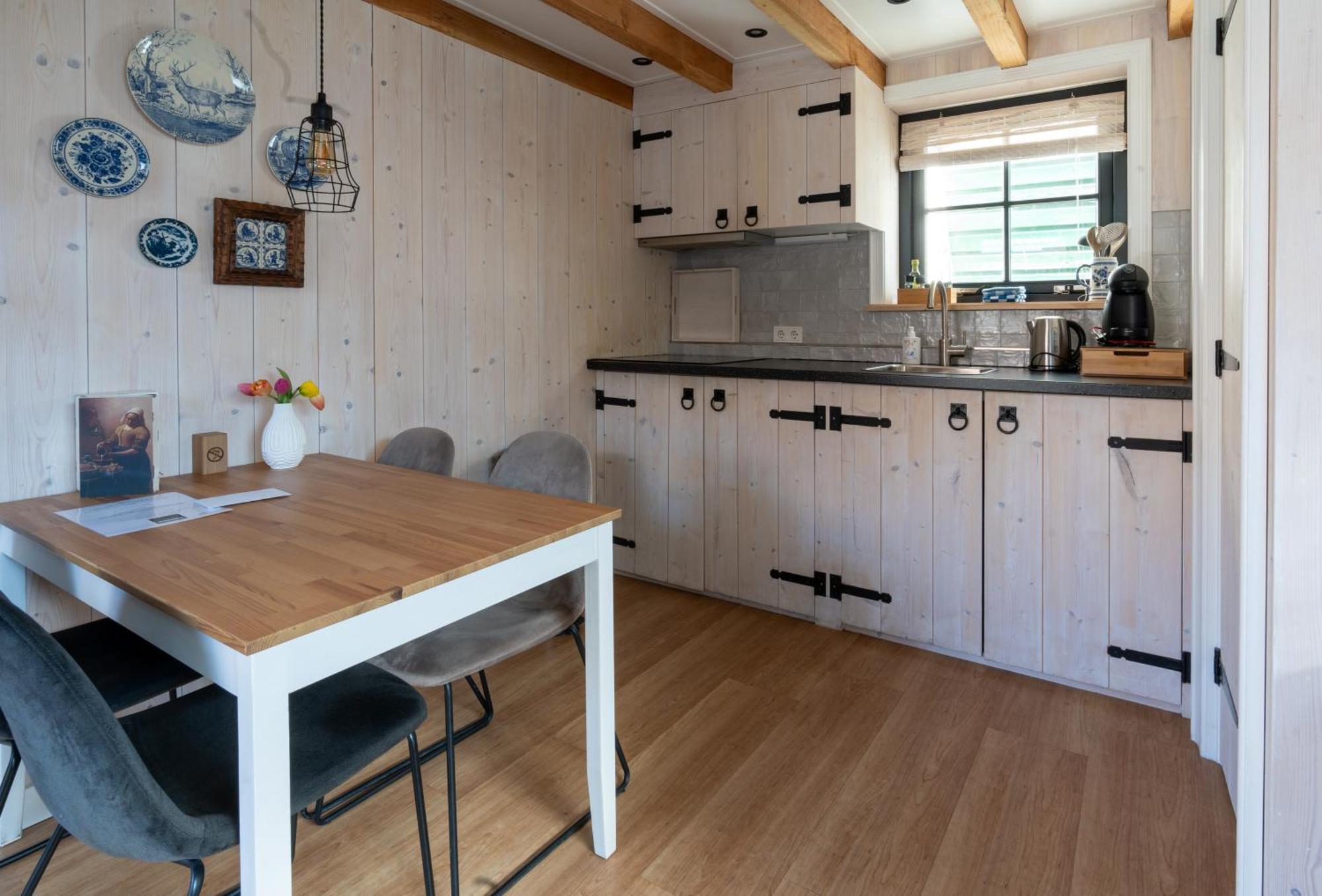 Luxury Chalets Моникендам Екстериор снимка